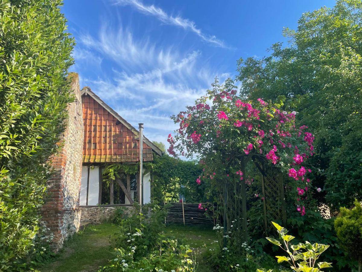Le Clos Dessyag Montcavrel Exterior foto